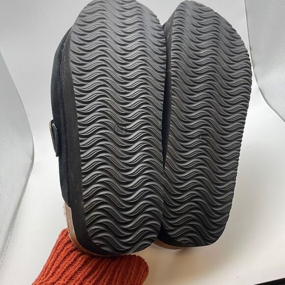 CUSHIONAIRE Women's COZY slip-On Genuine Suede Cork Footbed Platform Clog SIZE 9 - Picture 7 of 8